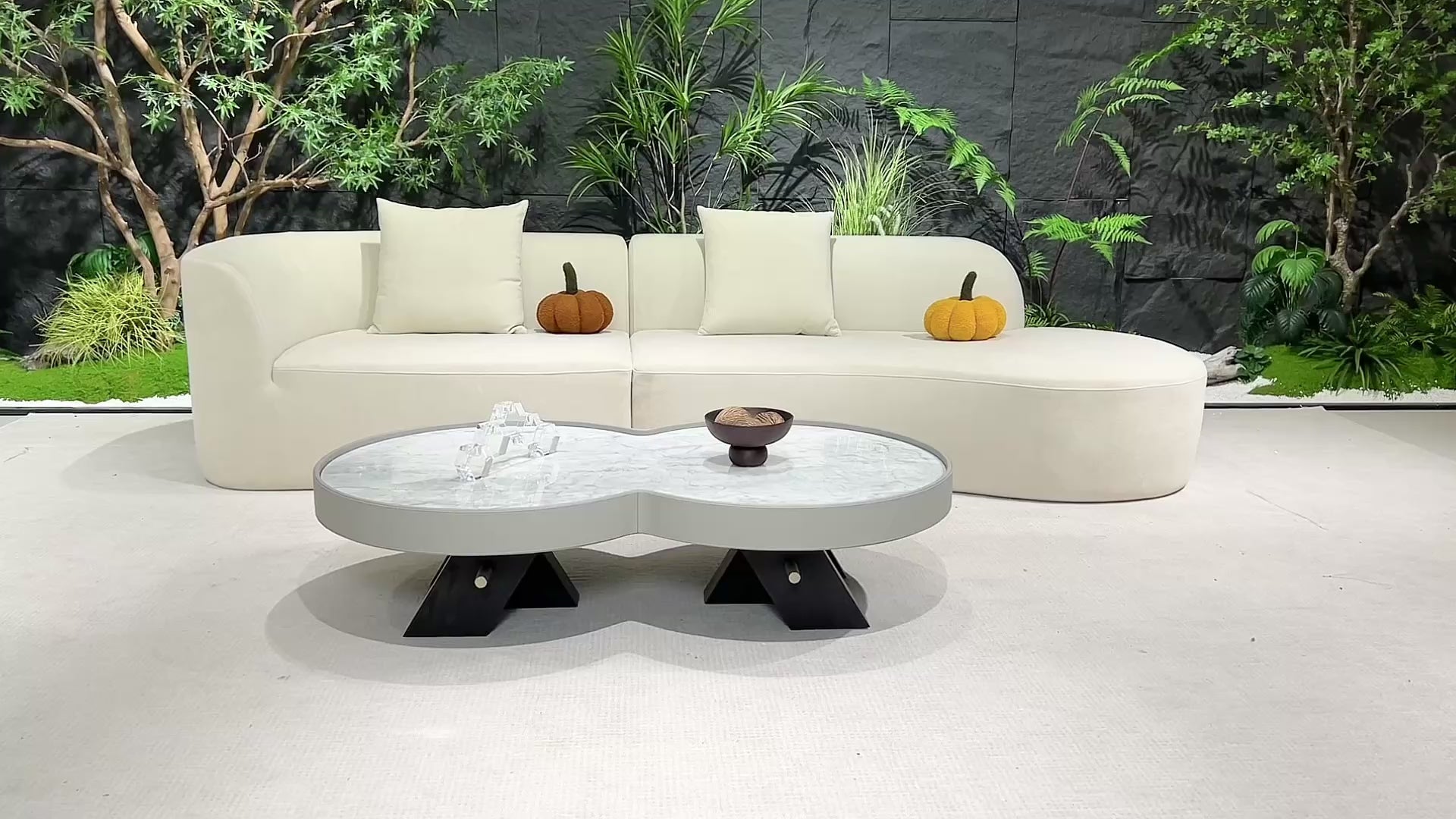 Charger la vidéo: MILO